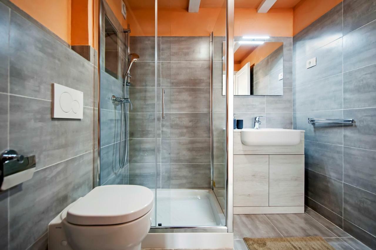 Apartments Casa Roccia Bianca ロヴィニ エクステリア 写真